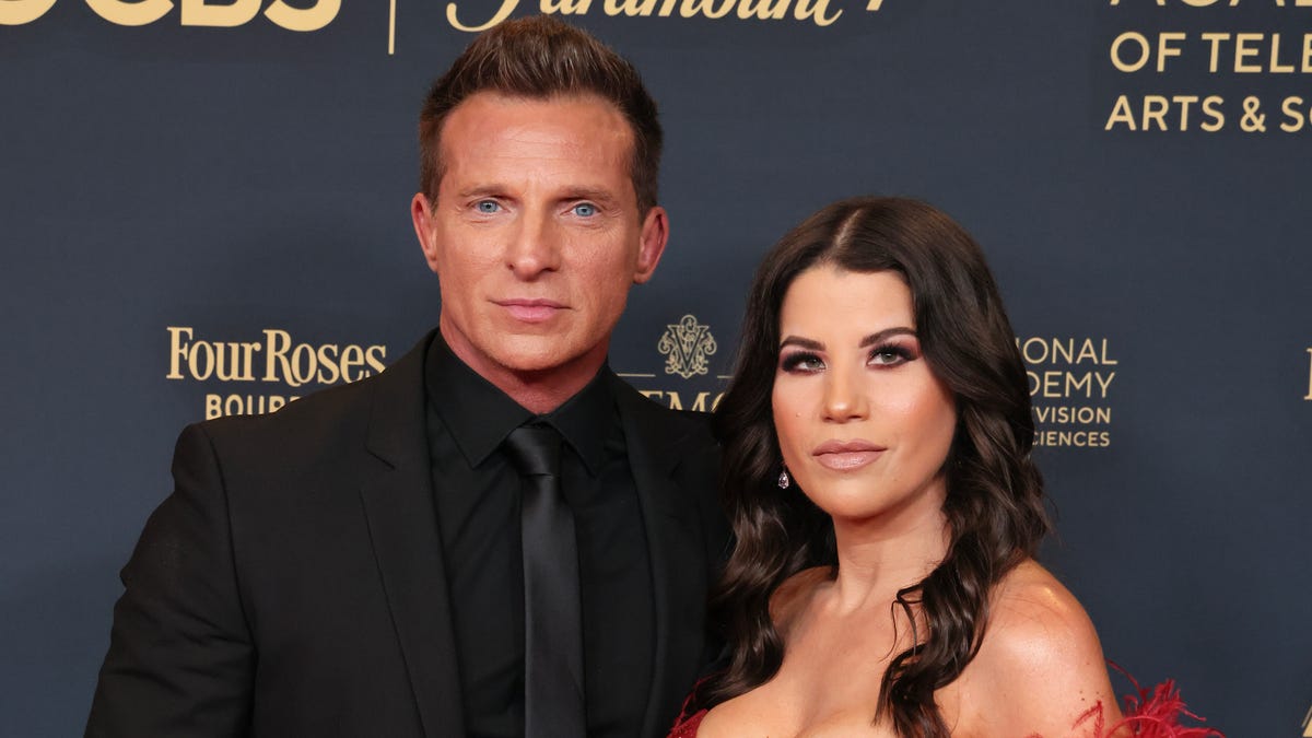 ‘General Hospital’ star Steve Burton weds fiancee Michelle Lundstrom